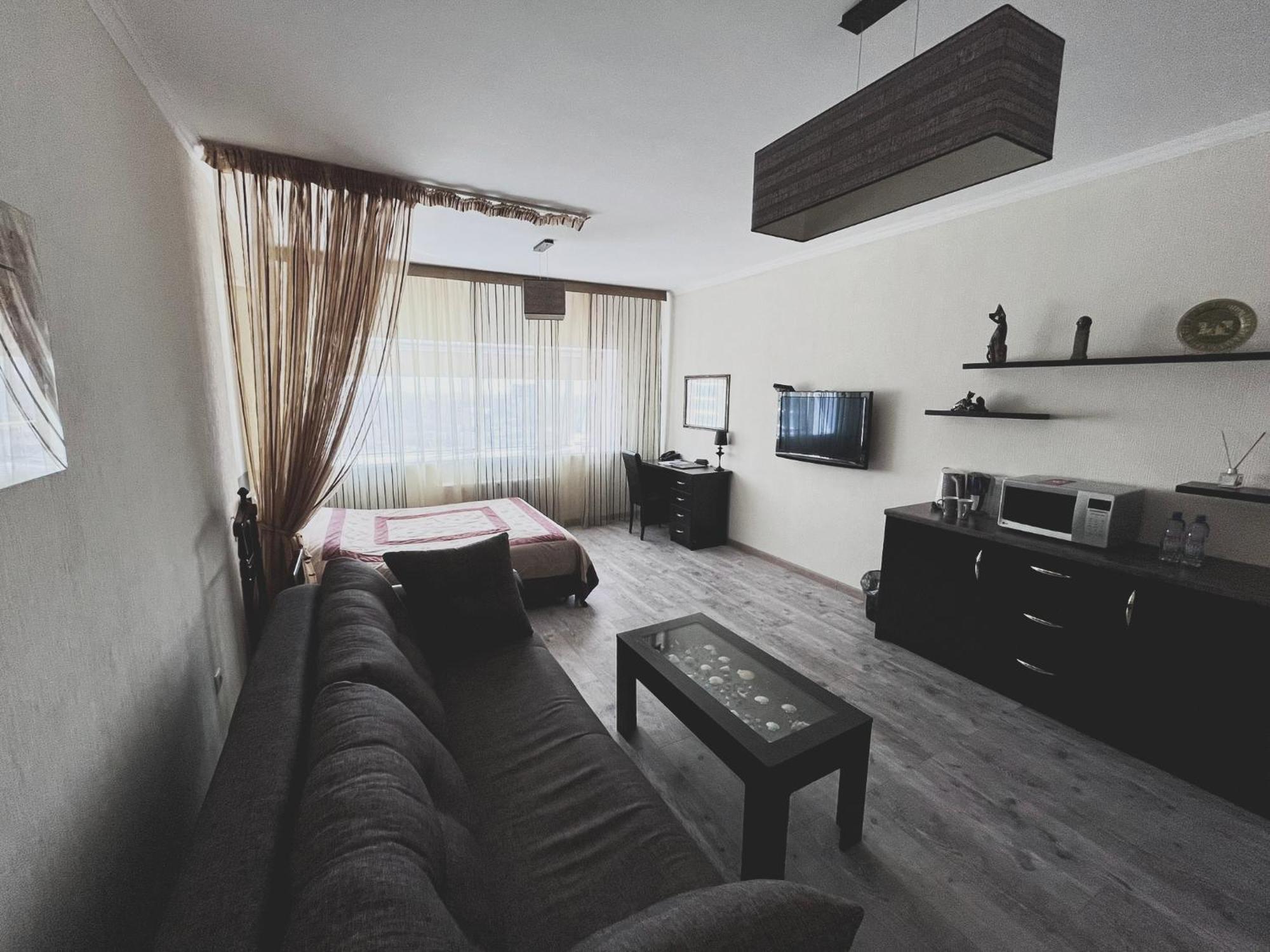 Vip House Hotel Astana Exteriör bild