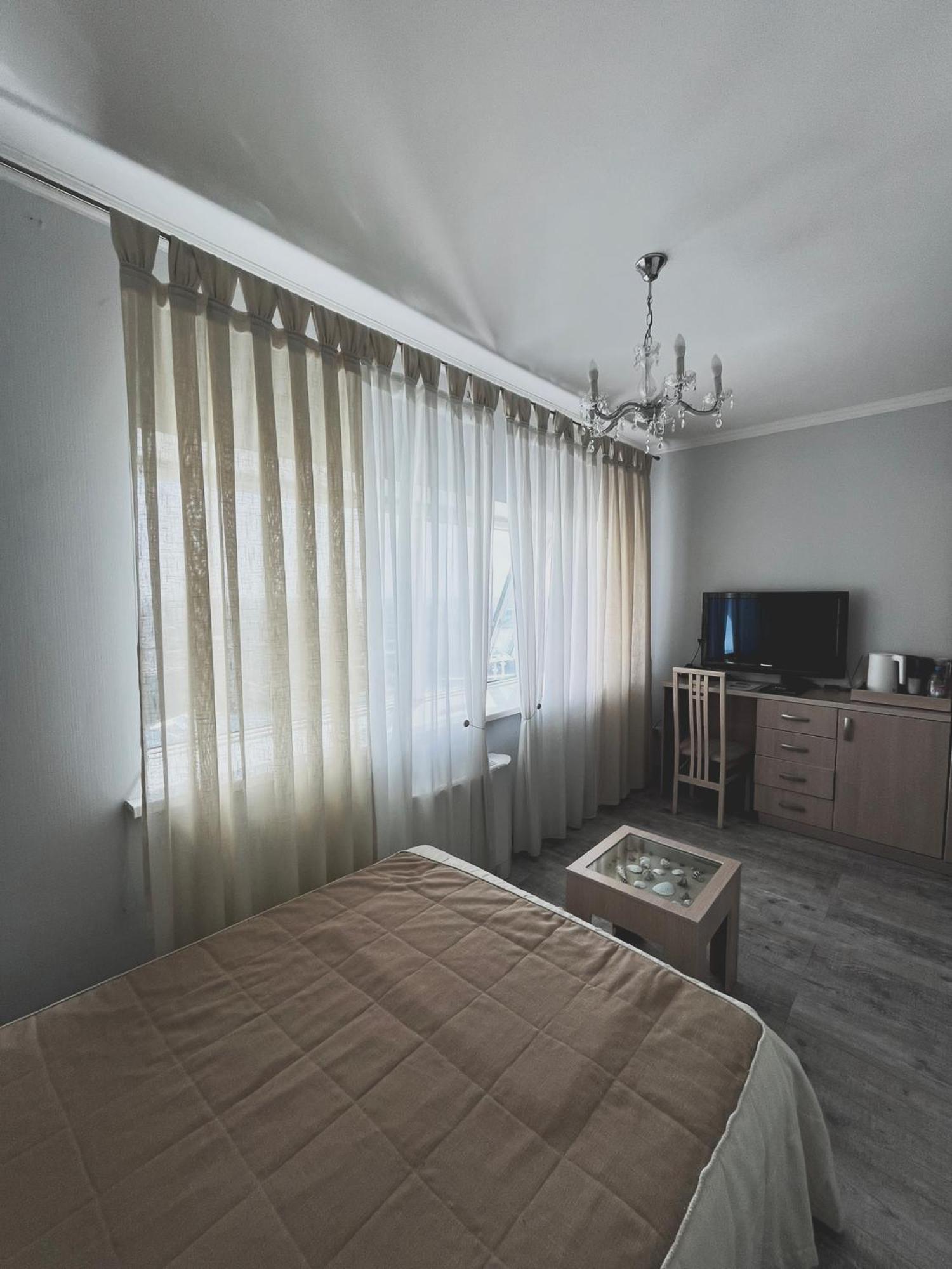 Vip House Hotel Astana Exteriör bild